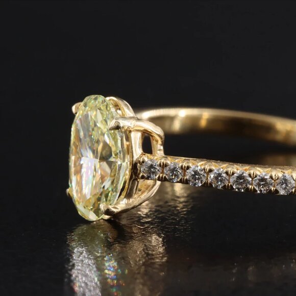 Tiffany & Co. Novo 18K 1.21 CTW IF Fancy Yellow Diamond Engagement Ring - Picture 3 of 12